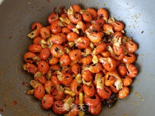小米椒芹菜炒虾尾的做法步骤：8