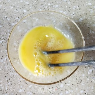 韭黄炒鸡蛋的做法步骤：5