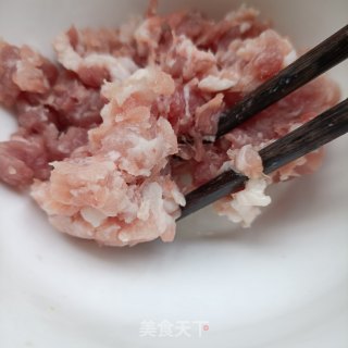 秋葵酿肉的做法步骤：1