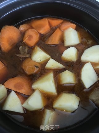 土豆胡萝卜炖牛腩的做法步骤：8