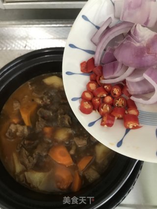 土豆胡萝卜炖牛腩的做法步骤：10