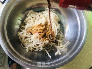 炝拌芥菜丝的做法步骤：5