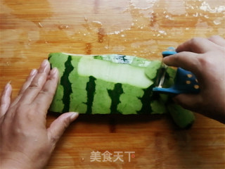凉拌西瓜皮的做法步骤：2