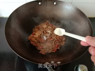 干豆角炒腊肉的做法步骤：8