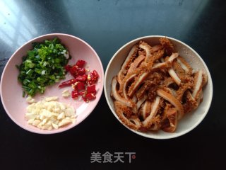 小炒卤牛肚的做法步骤：1