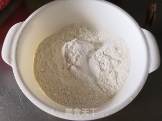 葱油饼的做法步骤：1