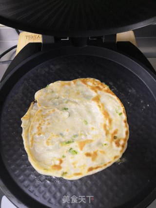 葱油饼的做法步骤：11