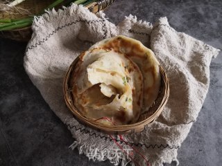 葱油饼的做法步骤：12