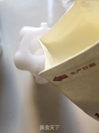 网红小熊水果酸奶杯的做法步骤：3