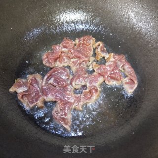 牛肉炒蒜苔的做法步骤：5