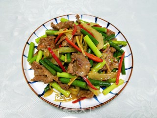 牛肉炒蒜苔的做法步骤：8