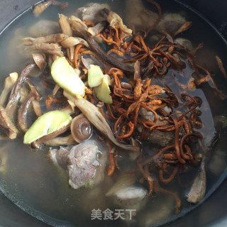 菌菇排骨炖老鸽的做法步骤：6