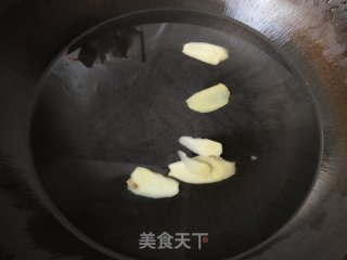 白灼黄螺的做法步骤：2