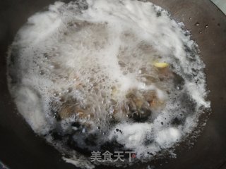 白灼黄螺的做法步骤：4