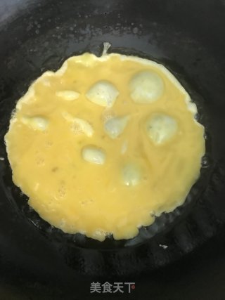 秋葵炒鸡蛋的做法步骤：3