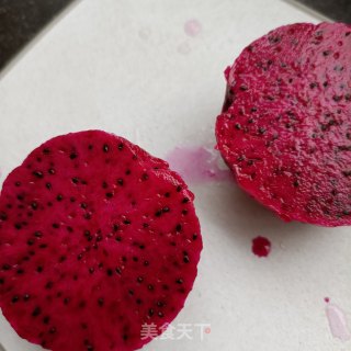 “清凉消暑”龙果多多饮的做法步骤：1