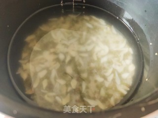大米绿豆百合粥的做法步骤：3