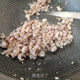 肉末蟹味菇炒茭白的做法步骤：11