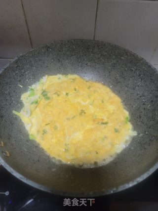 银鱼仔煎蛋的做法步骤：6