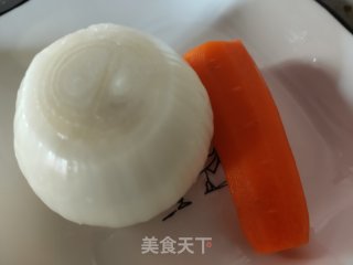 胡萝卜鸡蛋炒洋葱的做法步骤：1