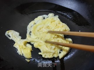 胡萝卜鸡蛋炒洋葱的做法步骤：4