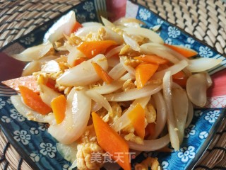 胡萝卜鸡蛋炒洋葱的做法步骤：12