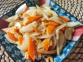 胡萝卜鸡蛋炒洋葱的做法步骤：13