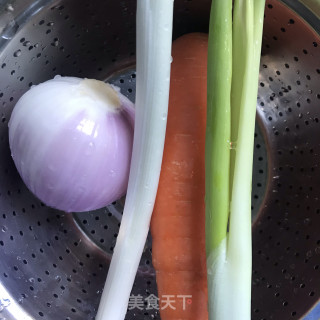 粉条鲜肉包的做法步骤：2