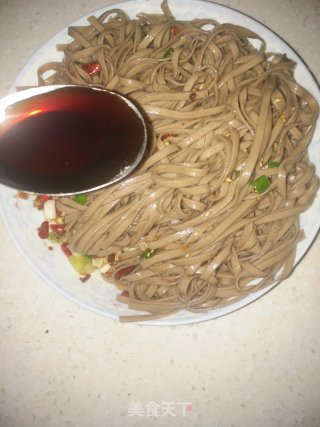 酸辣凉拌荞麦面的做法步骤：4