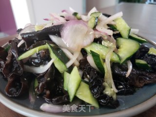 洋葱黄瓜拌木耳的做法步骤：8