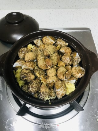 砂锅焖花螺的做法步骤：5