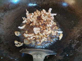 剁辣椒花菜炒肉的做法步骤：2