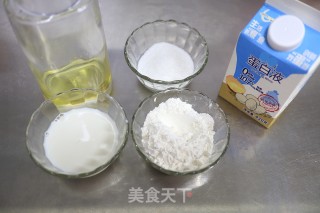 蓝莓酱天使蛋糕卷的做法步骤：1