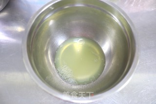 蓝莓酱天使蛋糕卷的做法步骤：4
