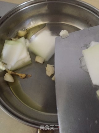 酱焖冬瓜的做法步骤：2