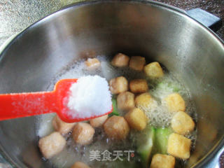 小油豆腐丝瓜排骨汤的做法步骤：10