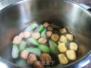小油豆腐丝瓜排骨汤的做法步骤：12