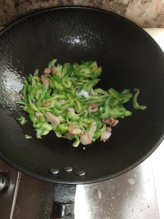 猪肉炒苦瓜的做法步骤：5
