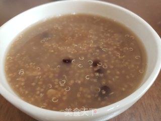黑豆藜麦莲子米粥的做法步骤：6