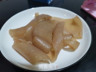 毛豆炒肉皮的做法步骤：3