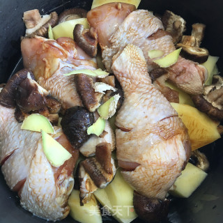 土豆烧鸡腿的做法步骤：5