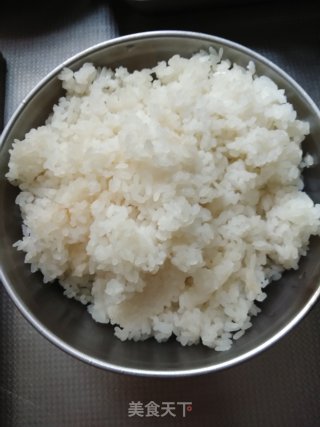 五彩蛋炒饭的做法步骤：2
