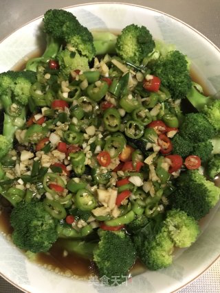 清凉消暑：西兰花金针菇拌海参的做法步骤：8