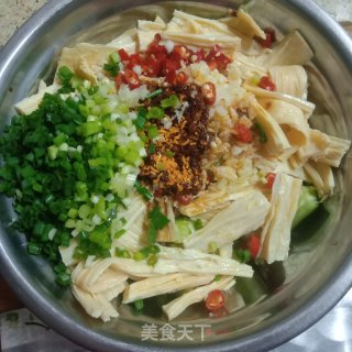 凉拌黄瓜腐竹的做法步骤：5