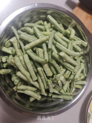 酱焖豇豆土豆条的做法步骤：1