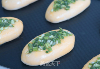 暄软飘香的香葱面包，咸口面包的逆袭！的做法步骤：12