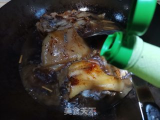 卤猪蹄的做法步骤：5