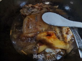 卤猪蹄的做法步骤：6