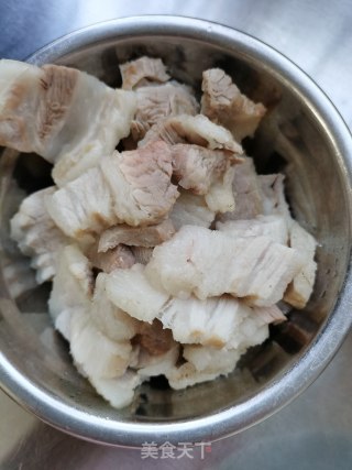 五花肉炒竹笋的做法步骤：2