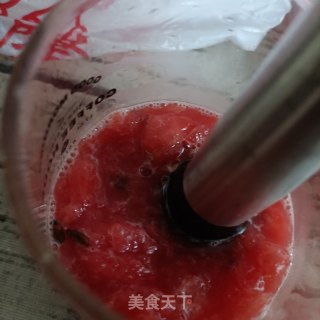 西瓜气泡水的做法步骤：3